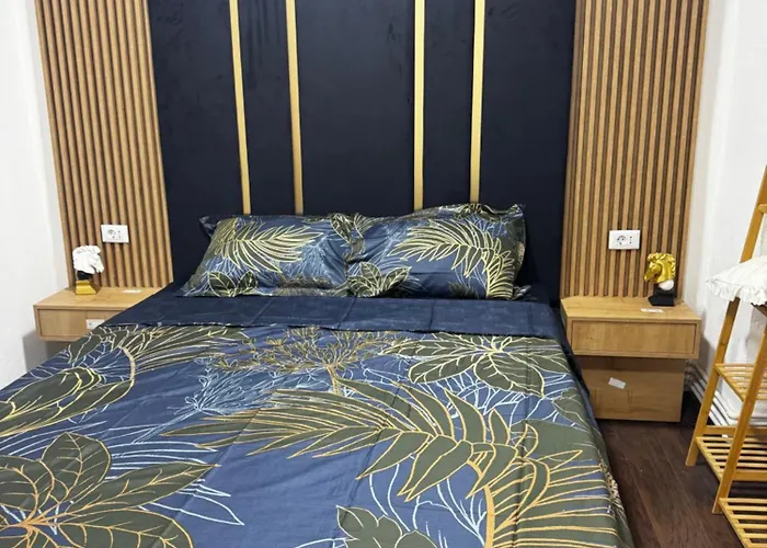 Hostel 1 Cu Parcare Privata